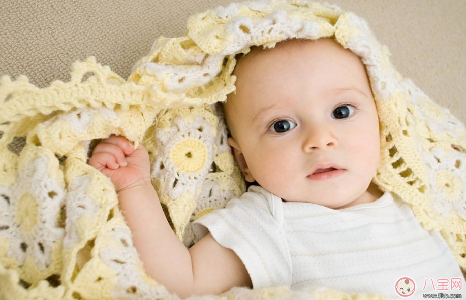 孩子肚子鼓的像個(gè)氣球 寶寶臍疝別忽視