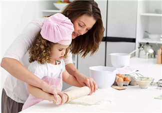 什么時候開始給寶寶用牙刷刷牙 90%家長都錯了