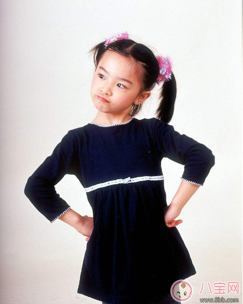 這么做竟然會讓孩子“吃醋” 孩子吃醋怎么辦