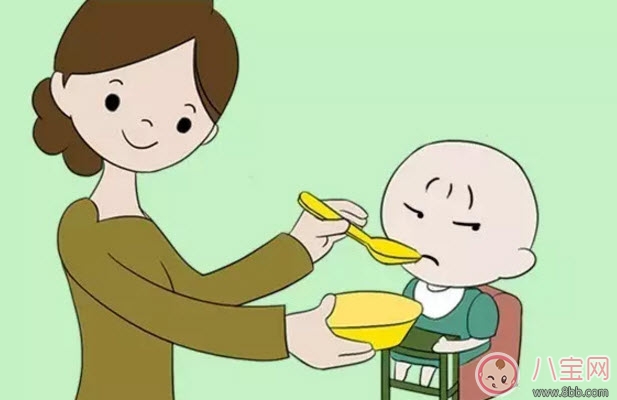 寶寶吐藥后需要補(bǔ)喂嗎 寶寶吐藥怎么辦正確喂藥的姿勢 寶寶吐藥后需要補(bǔ)喂嗎 寶寶吐藥怎么辦正確喂藥的姿勢