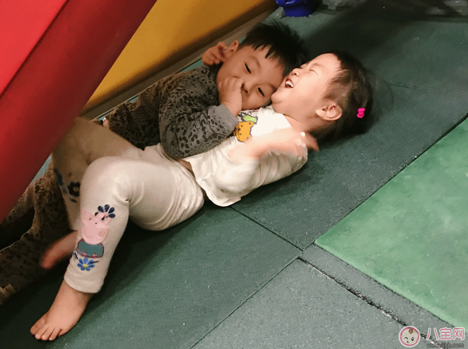 孩子的這些行為其實(shí)是在宣泄 別把孩子的咬人和打人不當(dāng)回事 孩子的這些行為其實(shí)是在宣泄 別把孩子的咬人和打人不當(dāng)回事