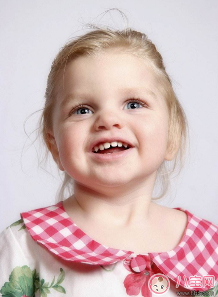 孩子長(zhǎng)牙有順序 沒(méi)按規(guī)律來(lái)危害大