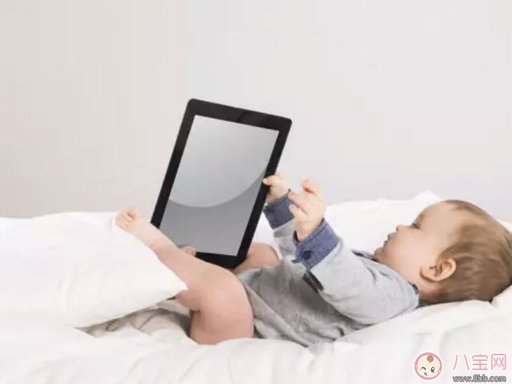 寶寶斜視是怎么造成的 寶寶斜視怎么辦怎么矯正