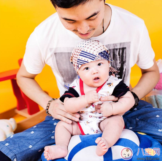 寶寶只愛媽媽不愛爸爸 寶爸可以試著這么做 寶寶只愛媽媽不愛爸爸 寶爸可以試著這么做