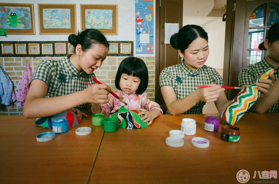 孩子只聽老師的不停爸爸媽媽的 知道這個原因后爸爸媽媽沉默了