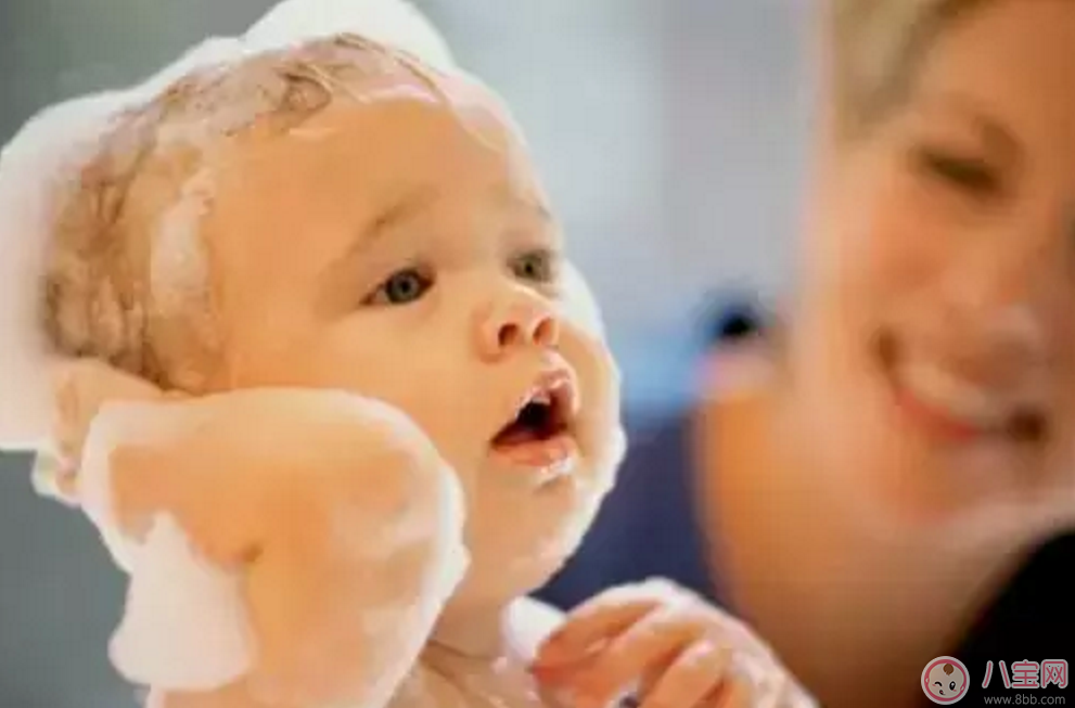 新生兒臍帶如何護(hù)理  有哪些注意事項(xiàng)