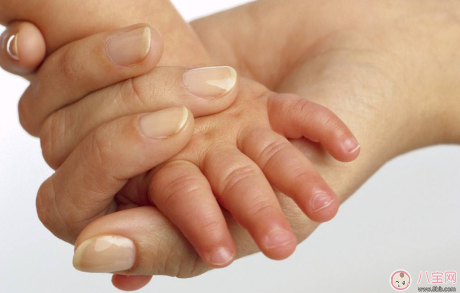 常摸這兩個(gè)地方可以讓孩子更聰明 孩子變聰明的方法推薦