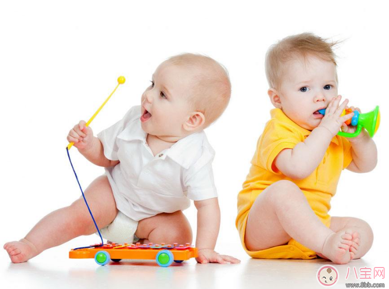 常摸這兩個(gè)地方可以讓孩子更聰明 孩子變聰明的方法推薦