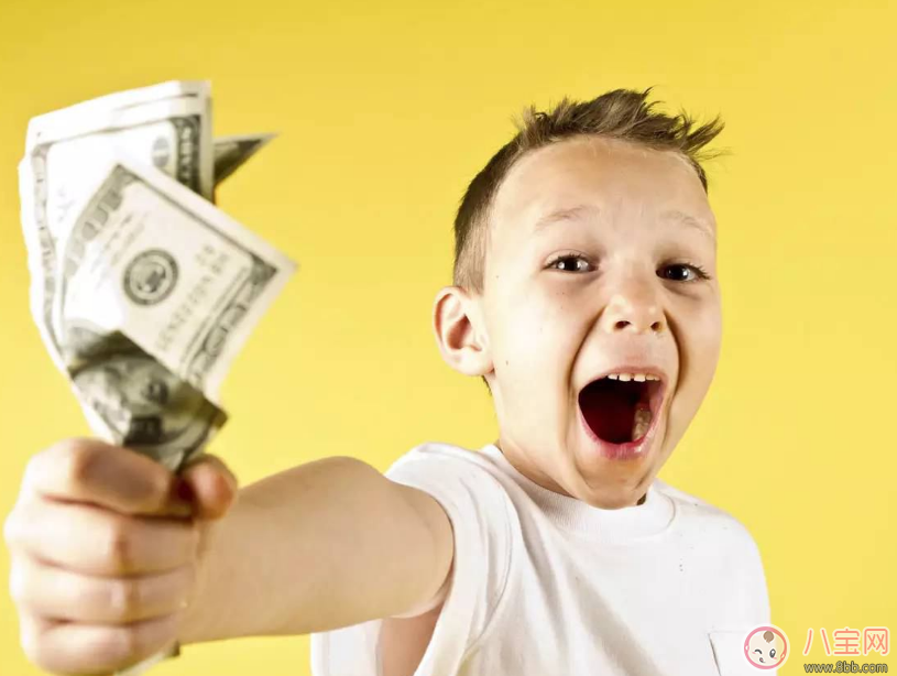 孩子零用錢這么給才會覺得踏實(shí) 正確給零花錢姿勢