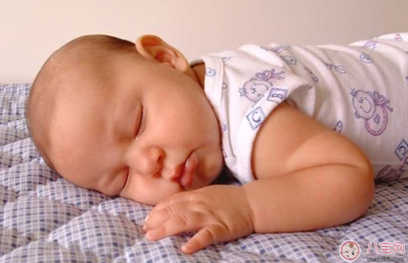 怎么哄都不睡寶寶 是不是方法沒用對(duì)