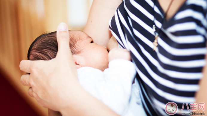 產(chǎn)后奶水多的方法 產(chǎn)后做到這5點(diǎn)母乳多到溢出來(lái)