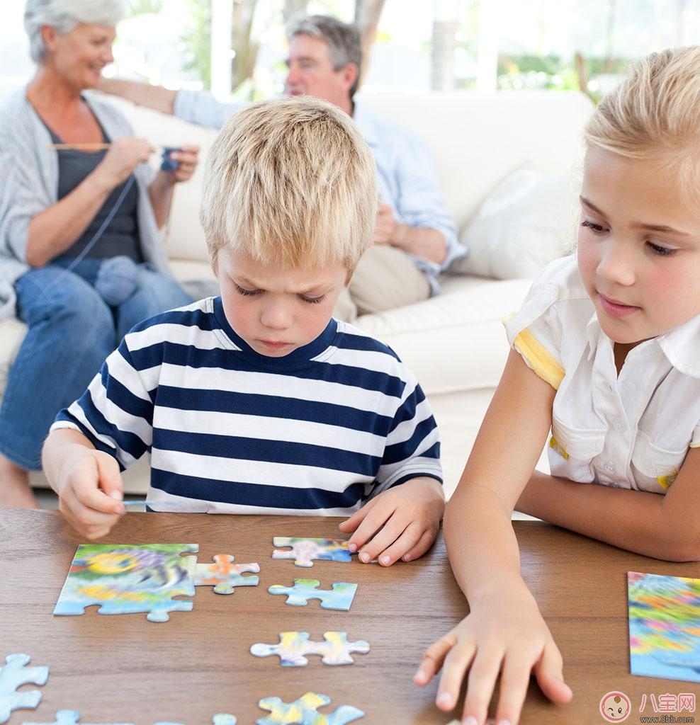 孩子磨牙，是因?yàn)槿扁}嗎？