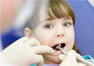 如何護(hù)理寶寶乳牙 怎樣讓寶寶的牙齒更健康