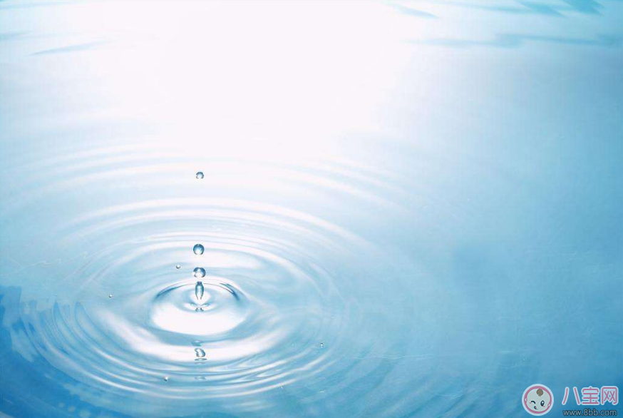 寶寶奶粉的沖泡用什么水好 不是所有的水都可以拿來(lái)沖奶粉 寶寶奶粉的沖泡用什么水好 不是所有的水都可以拿來(lái)沖奶粉