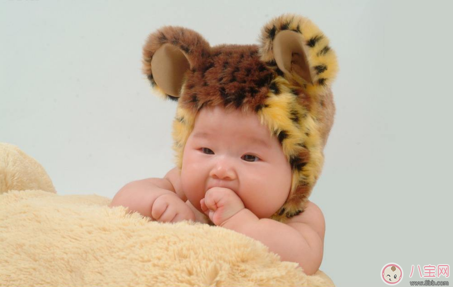 孩子頑劣喜歡玩手指 孩子玩手指怎么糾正