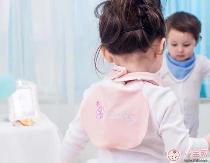 痱子和濕疹有什么區(qū)別 怎么預防痱子和濕疹