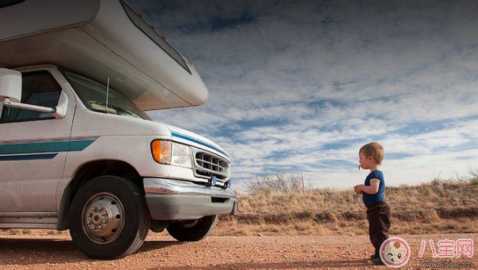 帶寶寶出門玩要準備什么 帶寶寶出門旅游必備