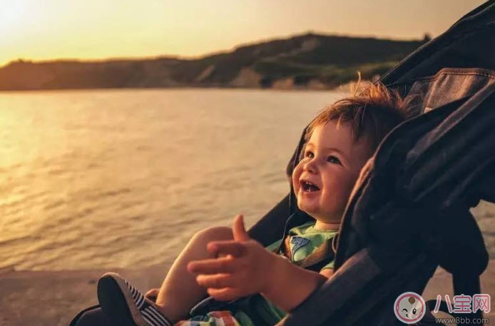 帶寶寶出門玩要準備什么 帶寶寶出門旅游必備