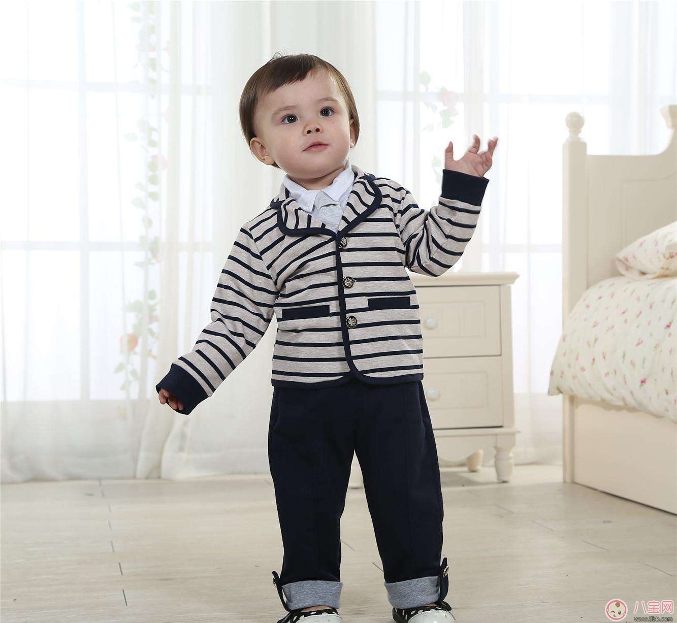 2017秋季如何給寶寶穿衣  正確的穿衣觀念說(shuō)明