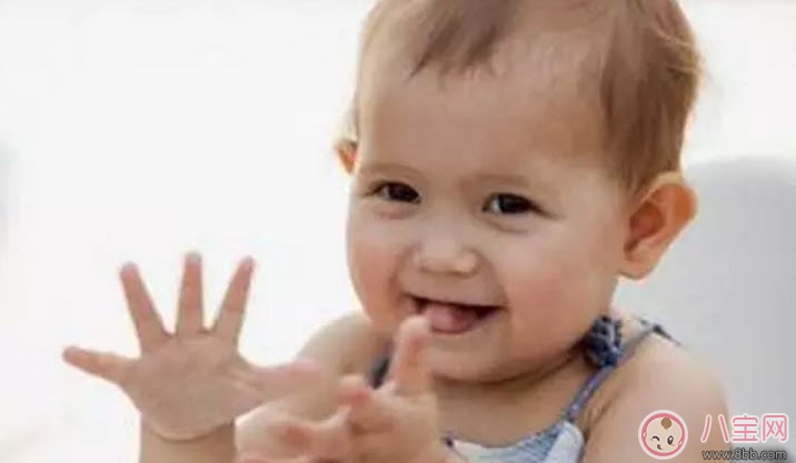 為什么換奶粉寶寶不愛喝 怎樣換奶粉不影響寶寶