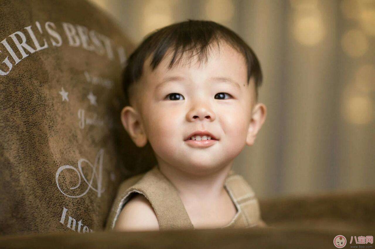 小寶寶睡覺磨牙 家長(zhǎng)應(yīng)對(duì)的方法