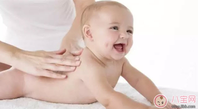 寶寶睡覺晝夜顛倒怎樣調整 寶寶晝夜顛倒睡覺怎么辦