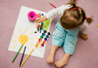 怎樣促進小孩大腦發(fā)育 孩子大腦發(fā)育高峰期該怎么做