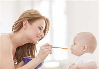 你還在錯(cuò)誤的給寶寶喂藥嗎 如何正確的給寶寶吃藥
