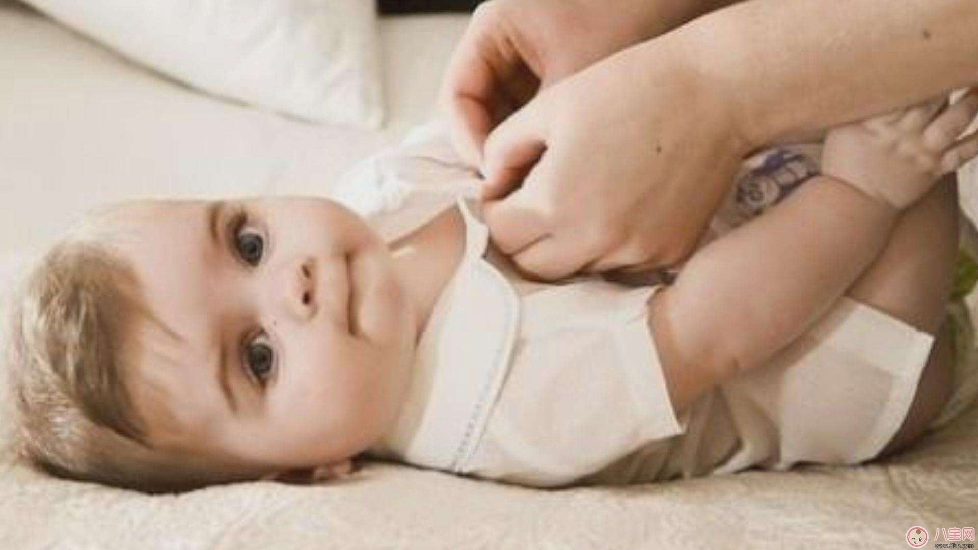 寶寶穿衣學(xué)問(wèn)大 挑選衣物要謹(jǐn)慎 寶寶穿衣學(xué)問(wèn)大 挑選衣物要謹(jǐn)慎