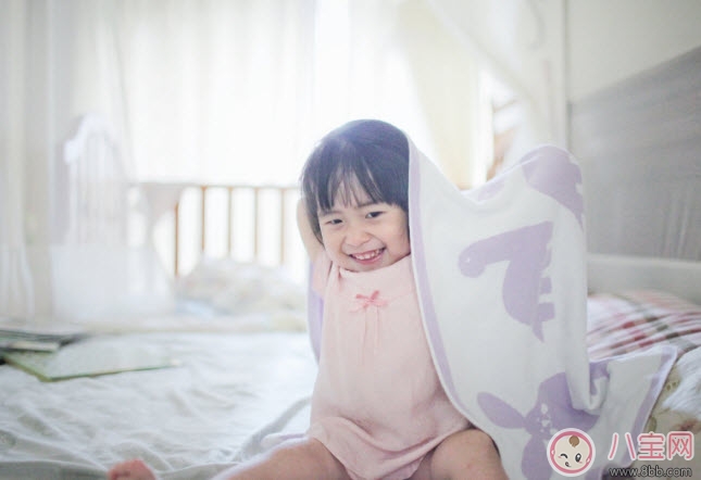 寶寶上幼兒園前的準(zhǔn)備 寶寶上學(xué)前的心理教育物品準(zhǔn)備。