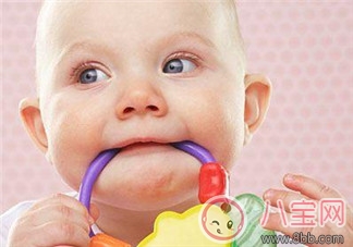 寶寶長(zhǎng)牙牙痛 選用天然舒緩方法