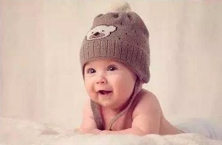 寶寶睡覺為什么會笑 寶寶睡覺笑的原因