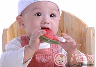 寶寶長(zhǎng)牙不舒服 家長(zhǎng)應(yīng)該如何護(hù)理