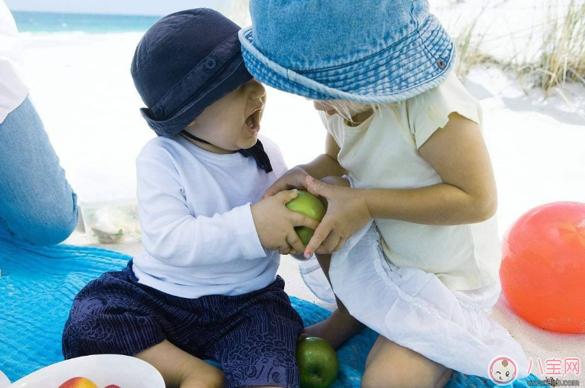 孩子這樣其實是中暑了 別把中暑當(dāng)發(fā)燒治