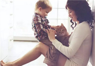 寶寶頭發(fā)稀少發(fā)黃怎么辦 寶寶頭發(fā)長(zhǎng)的慢是什么原因