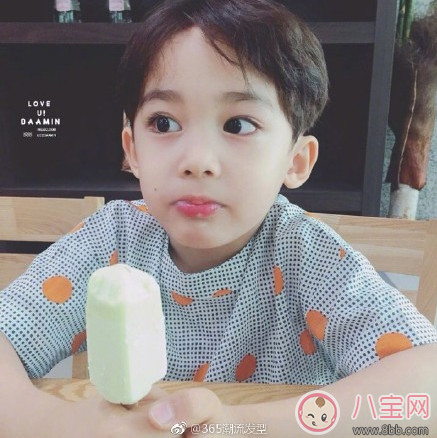 安吉分頭發(fā)型好帥 男孩子留什么發(fā)型好看 安吉分頭發(fā)型好帥 男孩子留什么發(fā)型好看