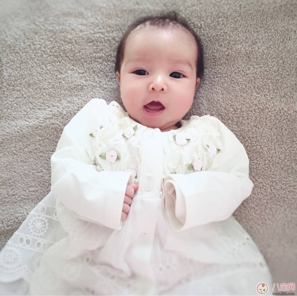 如何照顧兩個月大的嬰兒  了解這些信號很重要