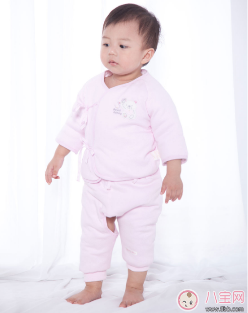 夏天寶寶穿開襠褲真的好嗎 寶寶穿開襠褲危害