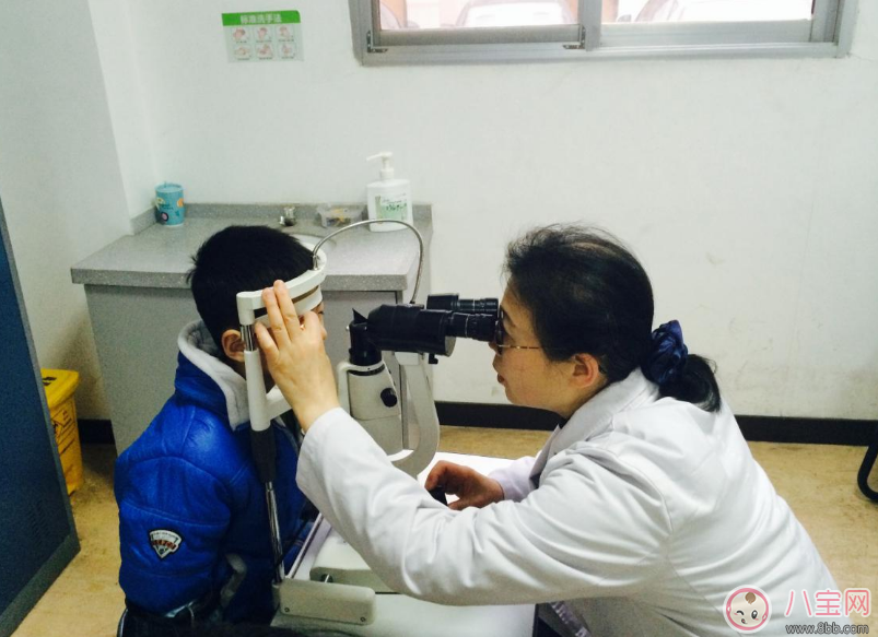 孩子瞇瞇眼居然是弱視 從哪些情況可以發(fā)現(xiàn)孩子不對(duì)勁