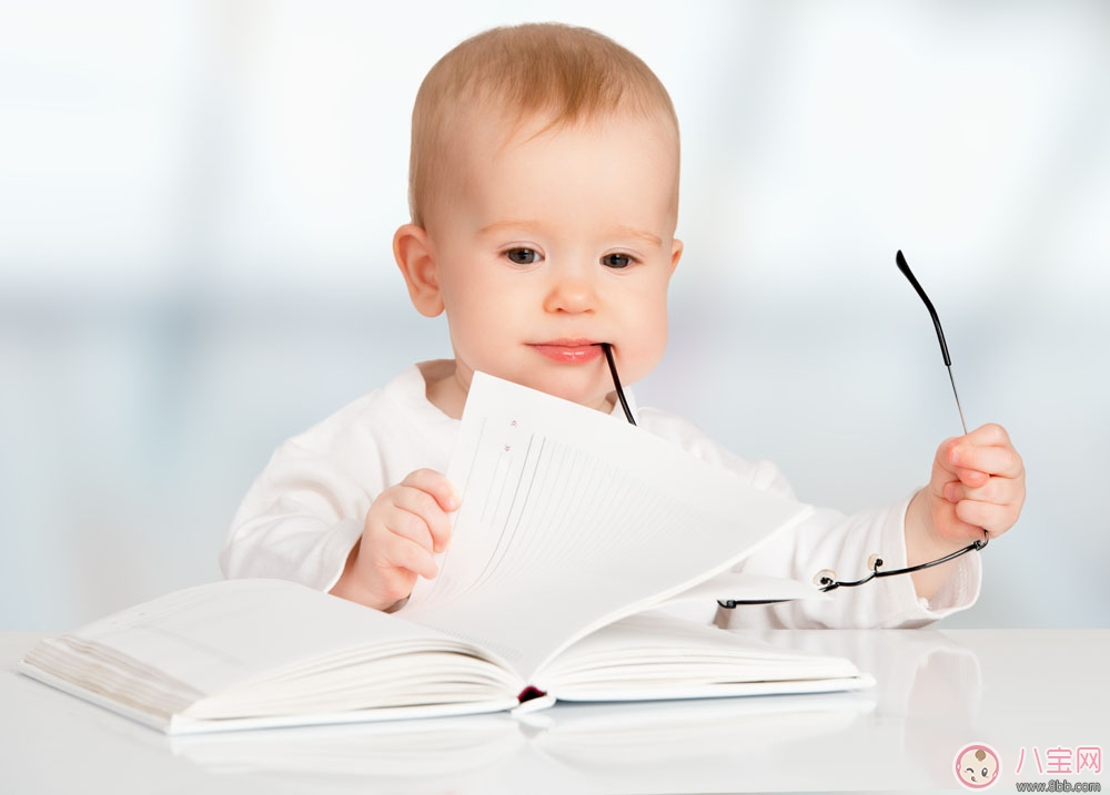 近視也會遺傳嗎 那么寶寶應(yīng)該幾歲眼保健