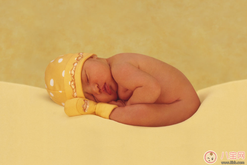 寶寶睡不踏實(shí) 夏天燥熱寶寶睡不好方法