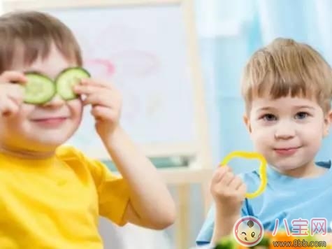 想要寶寶更聰明 嬰幼兒時期用色彩開發(fā)寶寶智力