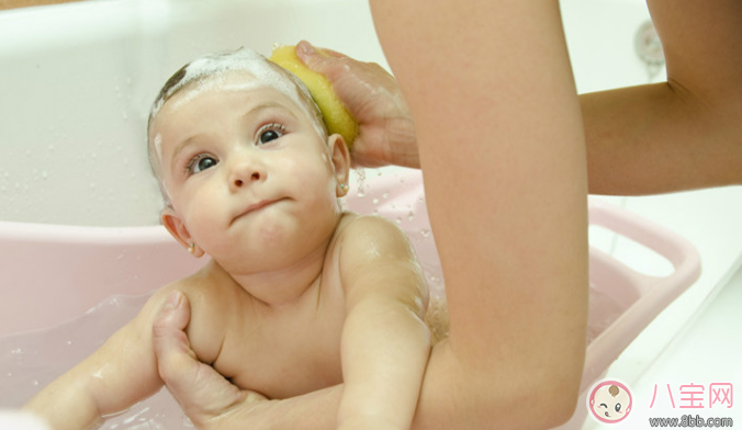 寶寶不愛(ài)洗澡怎么辦 1到3歲寶寶不愛(ài)洗澡原因總結(jié) 寶寶不愛(ài)洗澡怎么辦 1到3歲寶寶不愛(ài)洗澡原因總結(jié)
