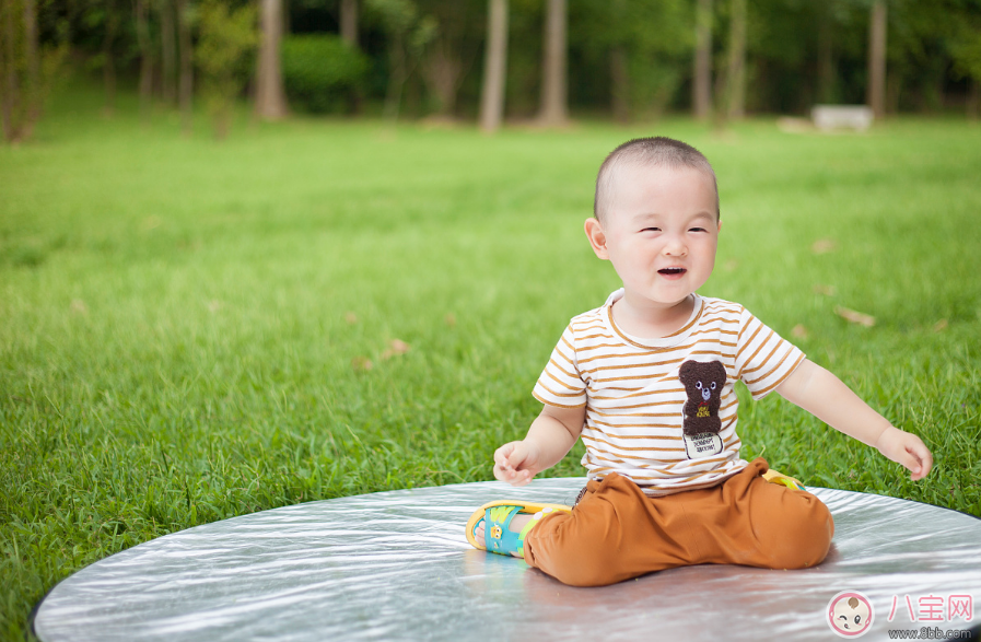 夏天寶寶的皮膚怎么護(hù)理 夏日正確護(hù)理皮膚方法 夏天寶寶的皮膚怎么護(hù)理 夏日正確護(hù)理皮膚方法