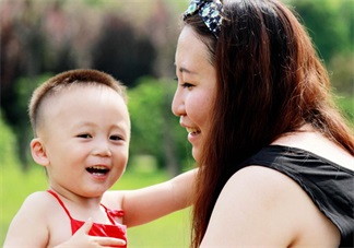 夏天寶寶的皮膚怎么護(hù)理 夏日正確護(hù)理皮膚方法