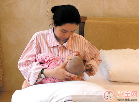 寶寶嗆奶急救行為居然90%的人都用錯(cuò)了 寶寶嗆奶正確做法