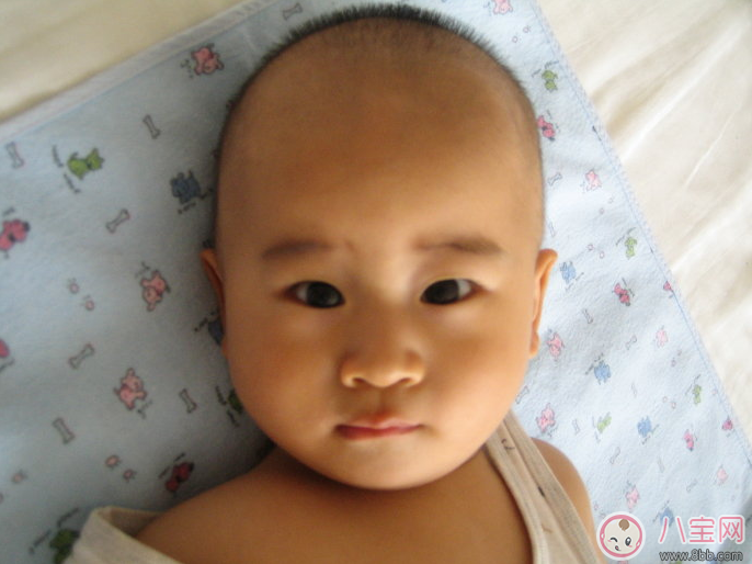 甜馨又又又曬黑了 外出游玩孩子防曬不能忽略