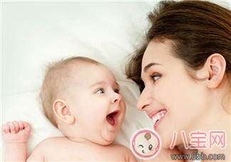 新生兒吃奶不專怎么辦 如何解決吃奶問(wèn)題 新生兒吃奶不專怎么辦 如何解決吃奶問(wèn)題