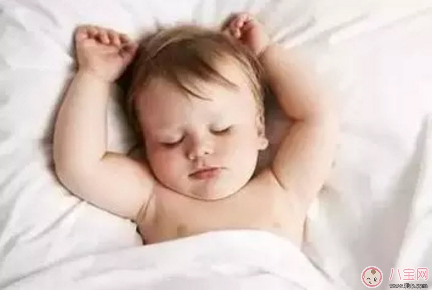 新生兒吃奶不專怎么辦 如何解決吃奶問(wèn)題 新生兒吃奶不專怎么辦 如何解決吃奶問(wèn)題