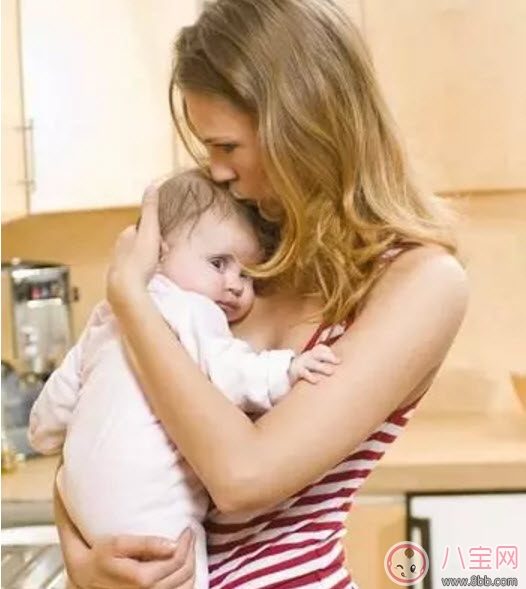 陳曉抱娃姿勢專業(yè) 什么樣的抱娃姿勢寶寶最舒服